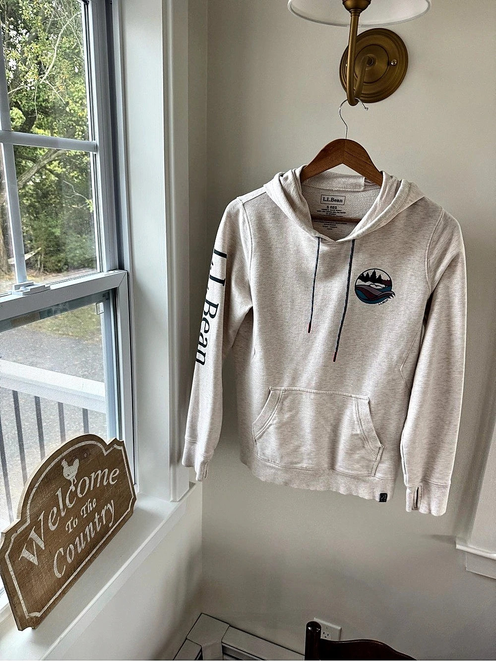 L.L.Bean Men'Small Bean'Small Comfort Camp Hoodie, Graphic Hoodie Cream & Blue